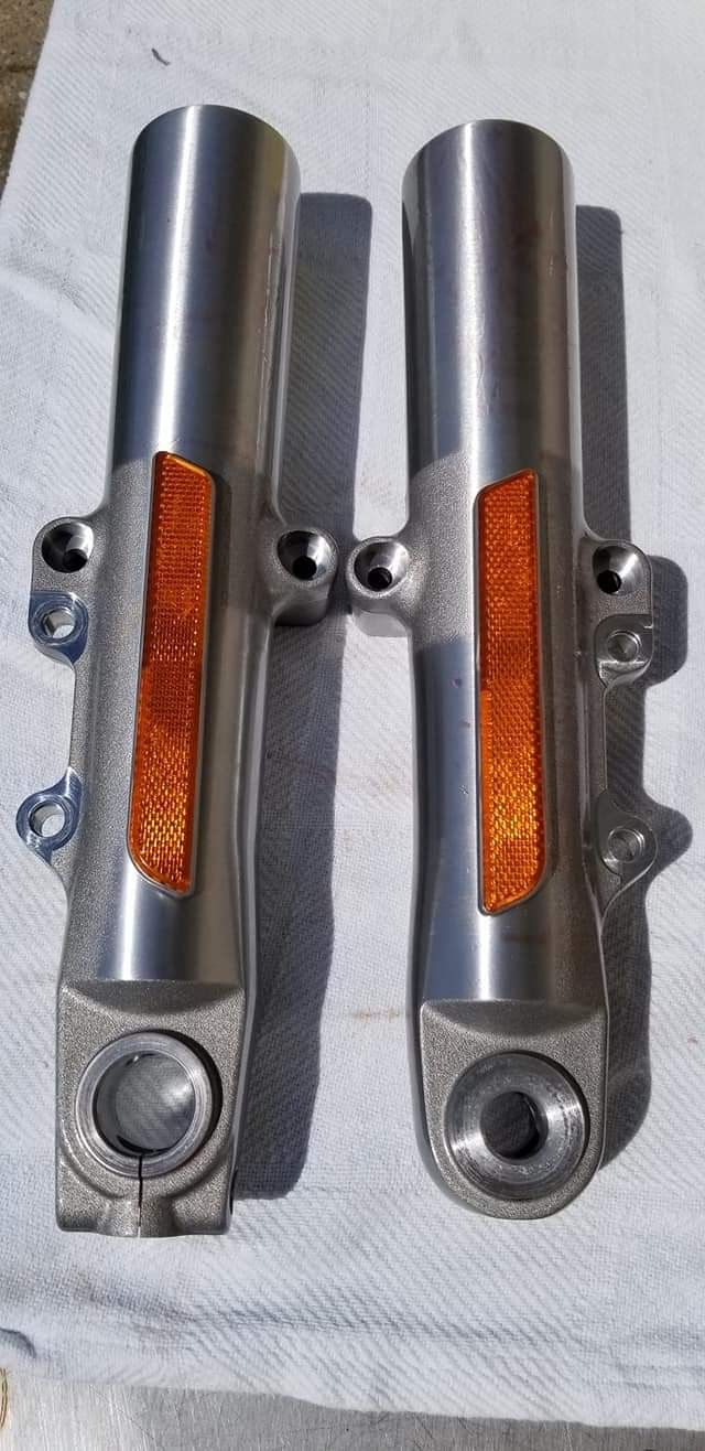 2018 HARLEY DAVIDSON LOWER FORK LEGS SLIDERS New Take Off