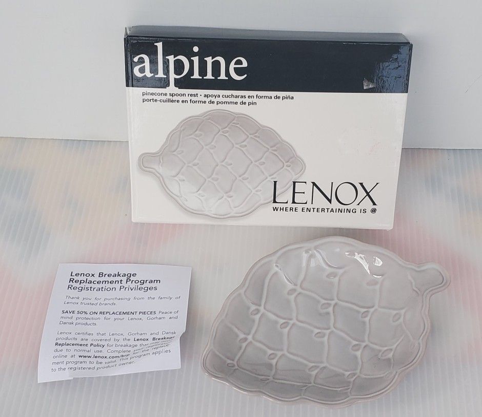 Lenox Alpine Collection Pinecone Shaped Spoon Rest Tea Bag Holder Woodland Decor
Brand new in box