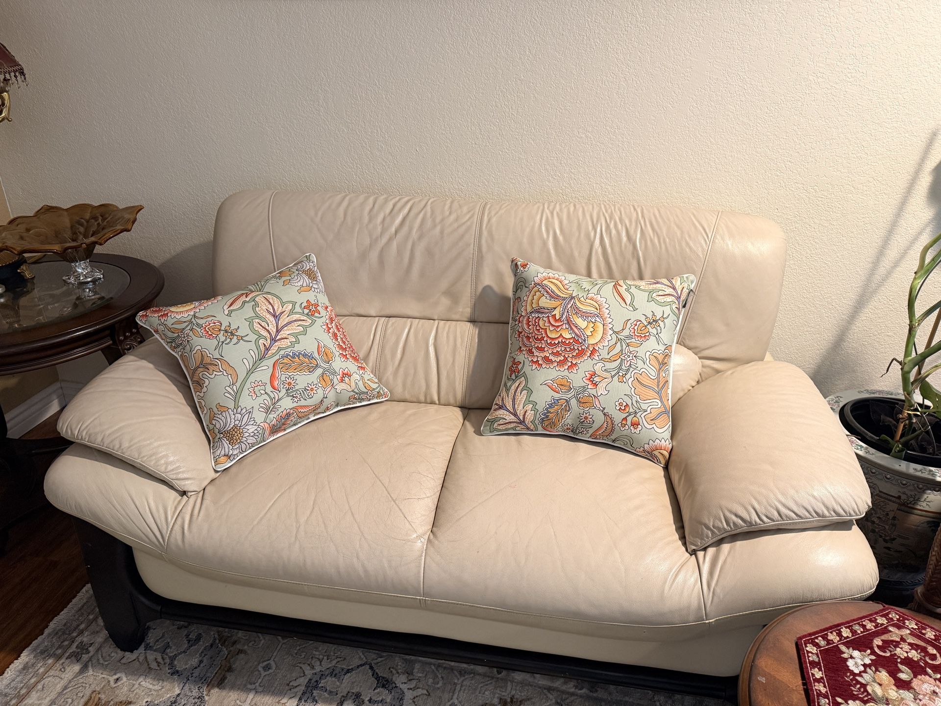 White leather coach loveseat 2 seater