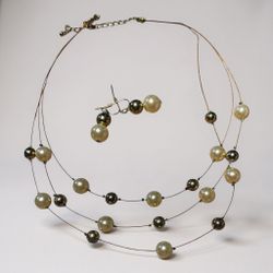 Elegant Layered Pearl Necklace Set NWOT