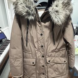 New Hooded Parka Jacket For Women (Large)