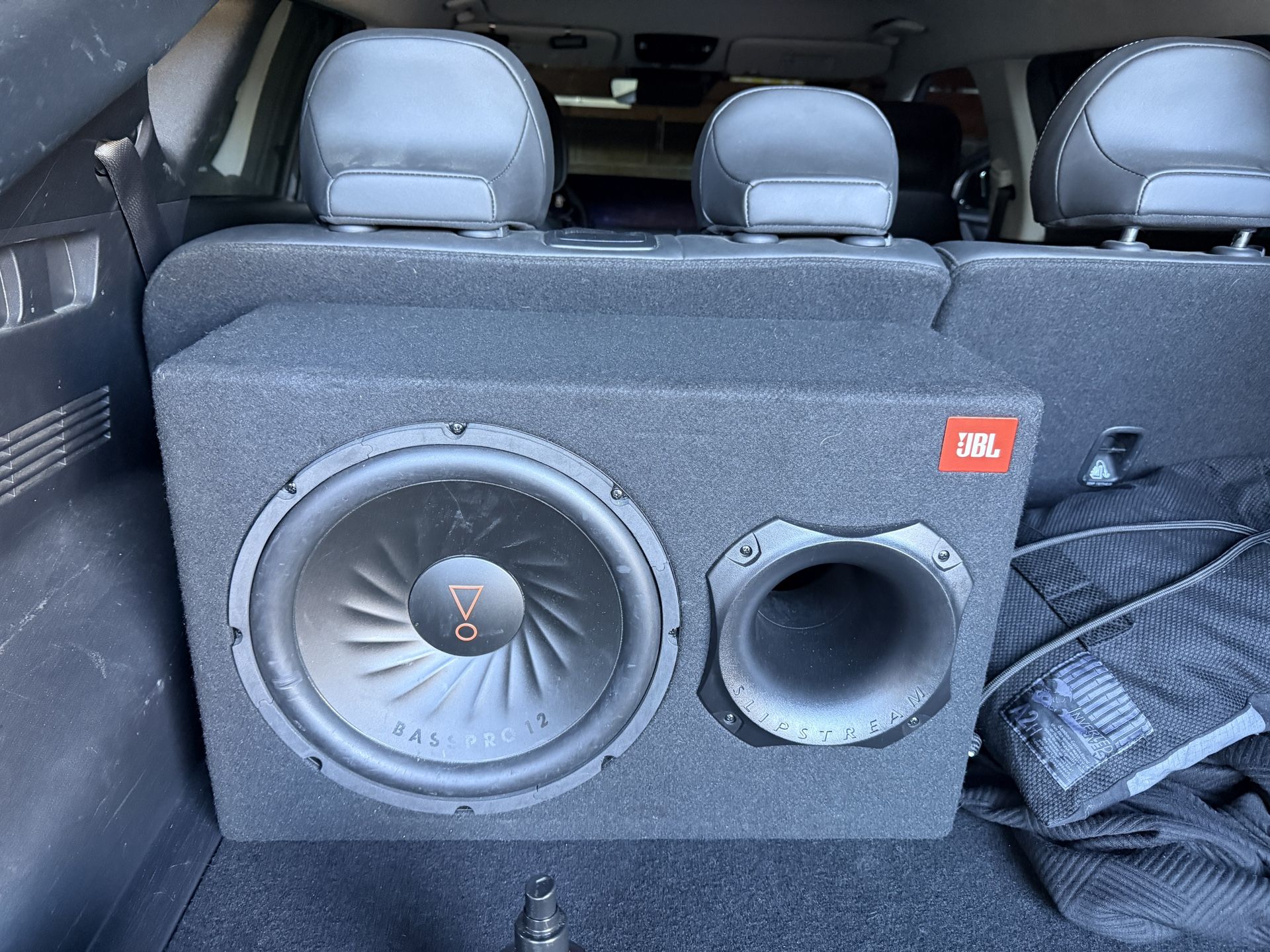JBL BassPro 12in Amp/Sub 