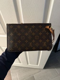 LV Pouch Real