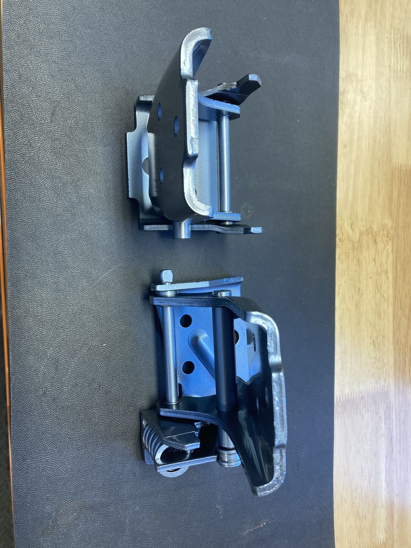 New 68-72Upper & Lower Drivers side Hinges