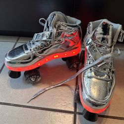 Chicago Skates Pulse Light Up Quad Skates size 6 + Catwalk skate tool T tool and Y tool+ free gift