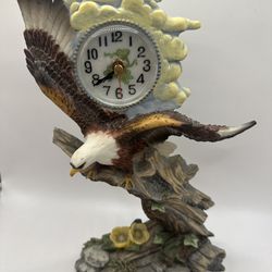 Resin Eagle Landing On Tree Trunk Pendulum Clock