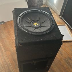Sony Xplod Speakers  And Kicker Subwoofer In Vented Box