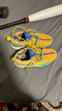 Kyrie 6 Flytraps Limited Edition 