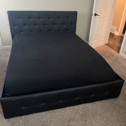 Queen Bed 