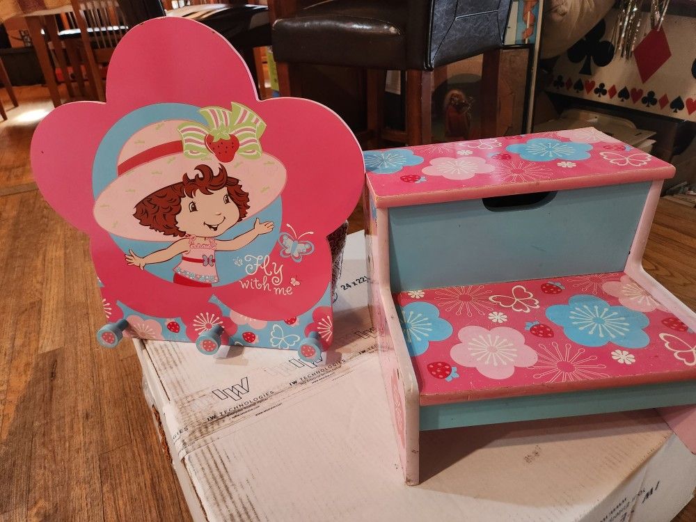 ●●STRAWBERRY SHORTCAKE FURNITURE ●●●