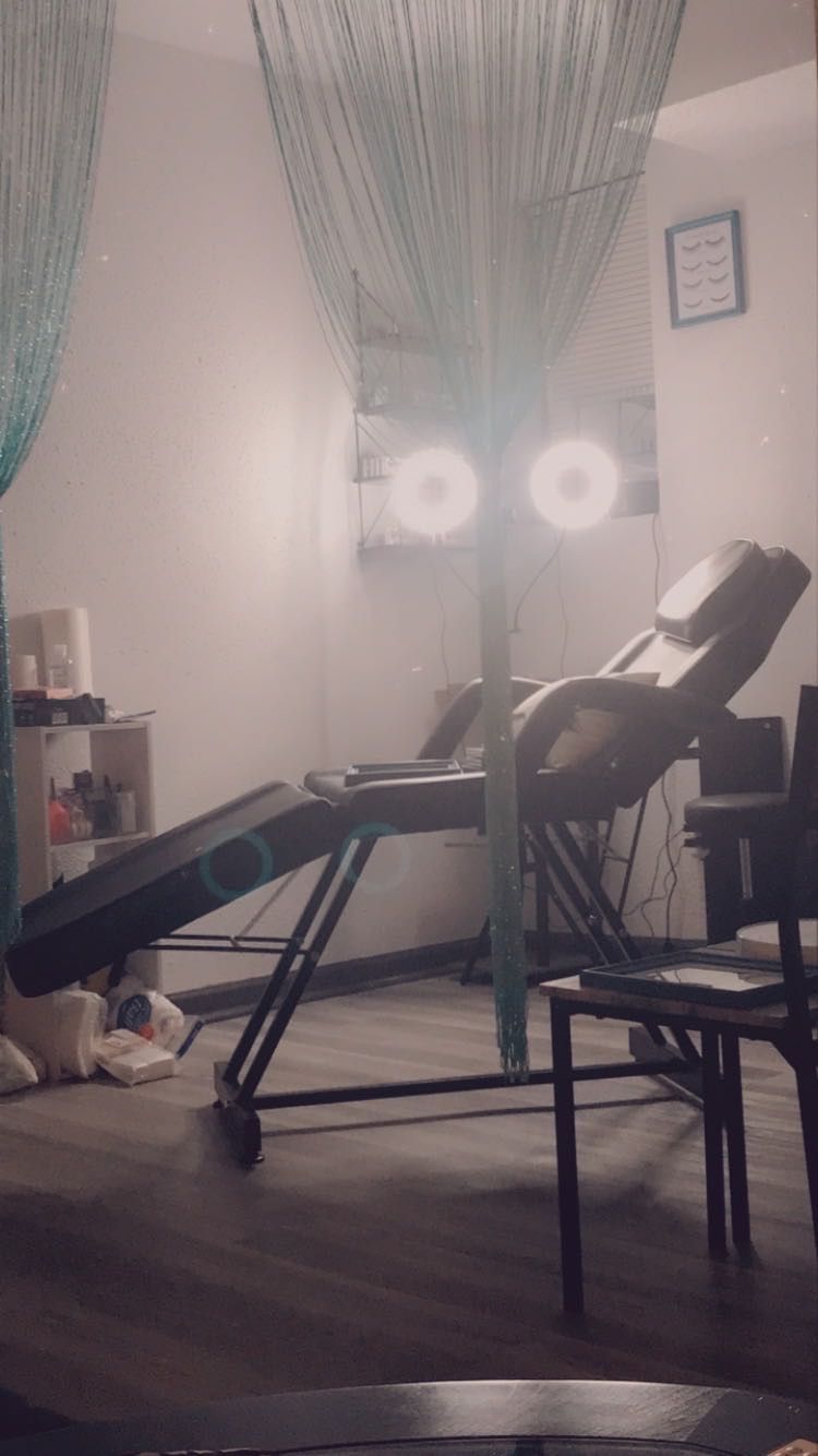 Studio Lash Chair And Stool