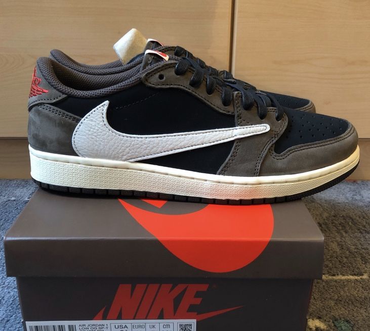 Travis Scott air Jordan 1 low