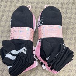 NWT Juicy Couture women’s quarter socks 20 pairs