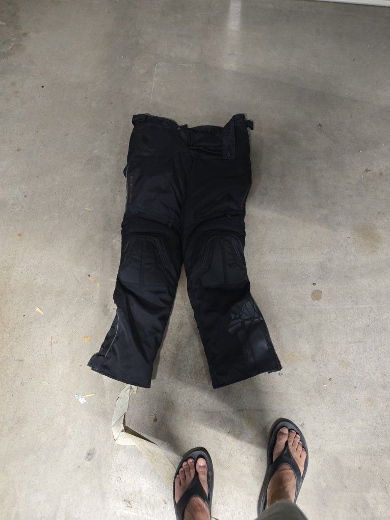 Scorpion Winter Rider Pants Large But Runs Small