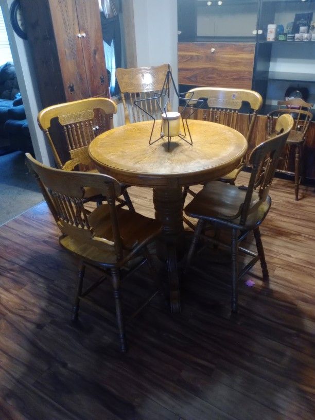 Amish Made Kitchen Table With Chairs