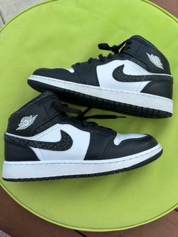 Jordan 1 Mid SE Panda Elephant GS