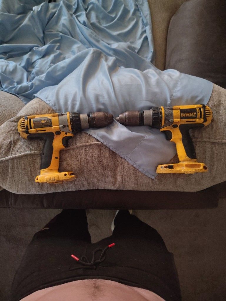 2 DeWalt 1/2 Drill Driver 18v $20