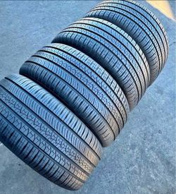 255 45 19 Pirelli Tires Con 80% de Vida Las 4