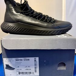 ECCO Men's  ST 1 LITE Sleek Black Sneakers