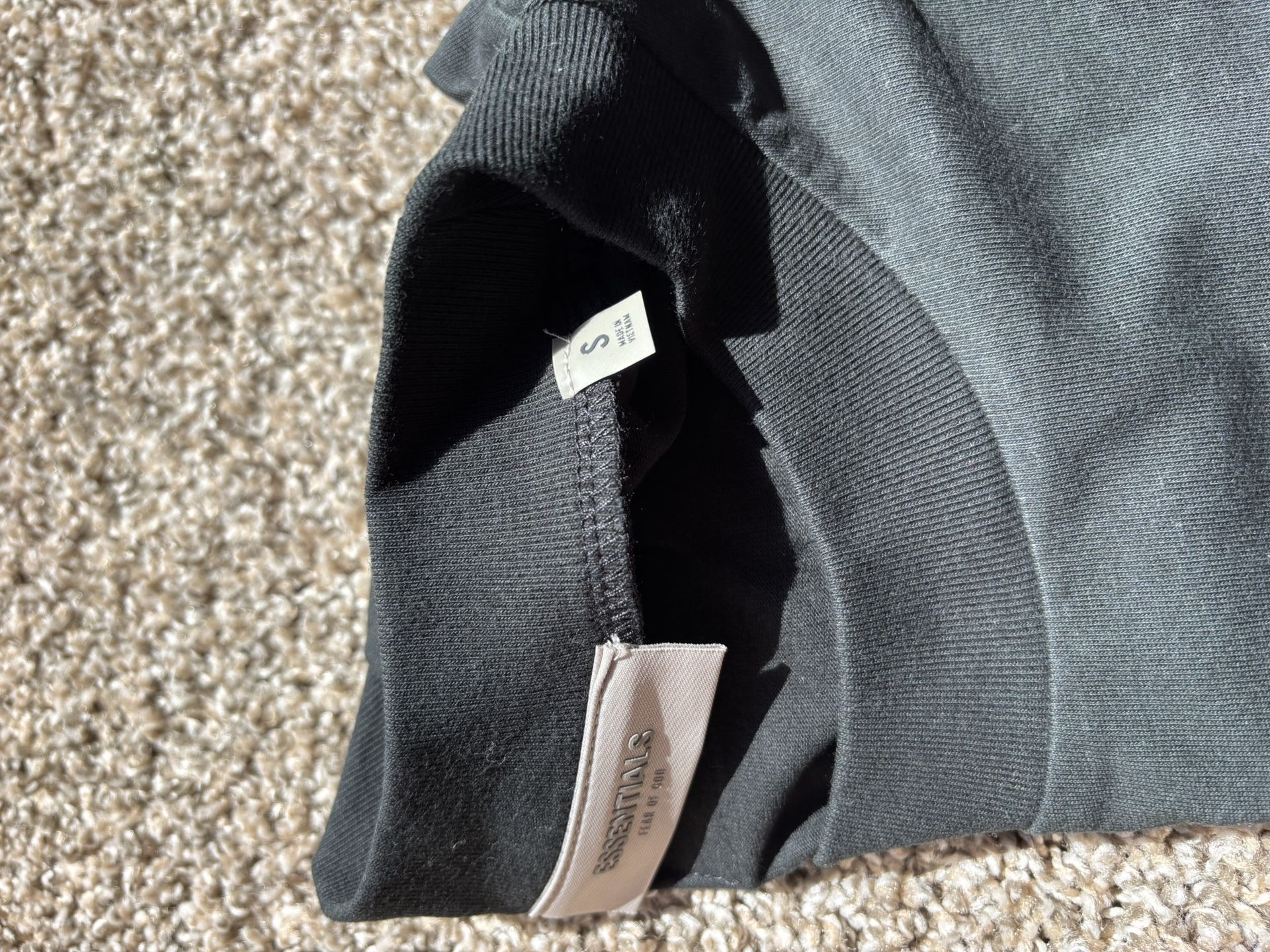Essentials Shirt new size small 
