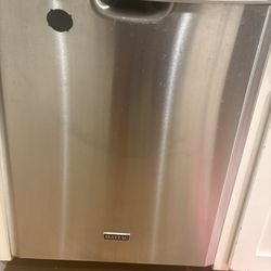 Maytag Dishwasher - Stainless Steel Interior (Needs Lower Rack)