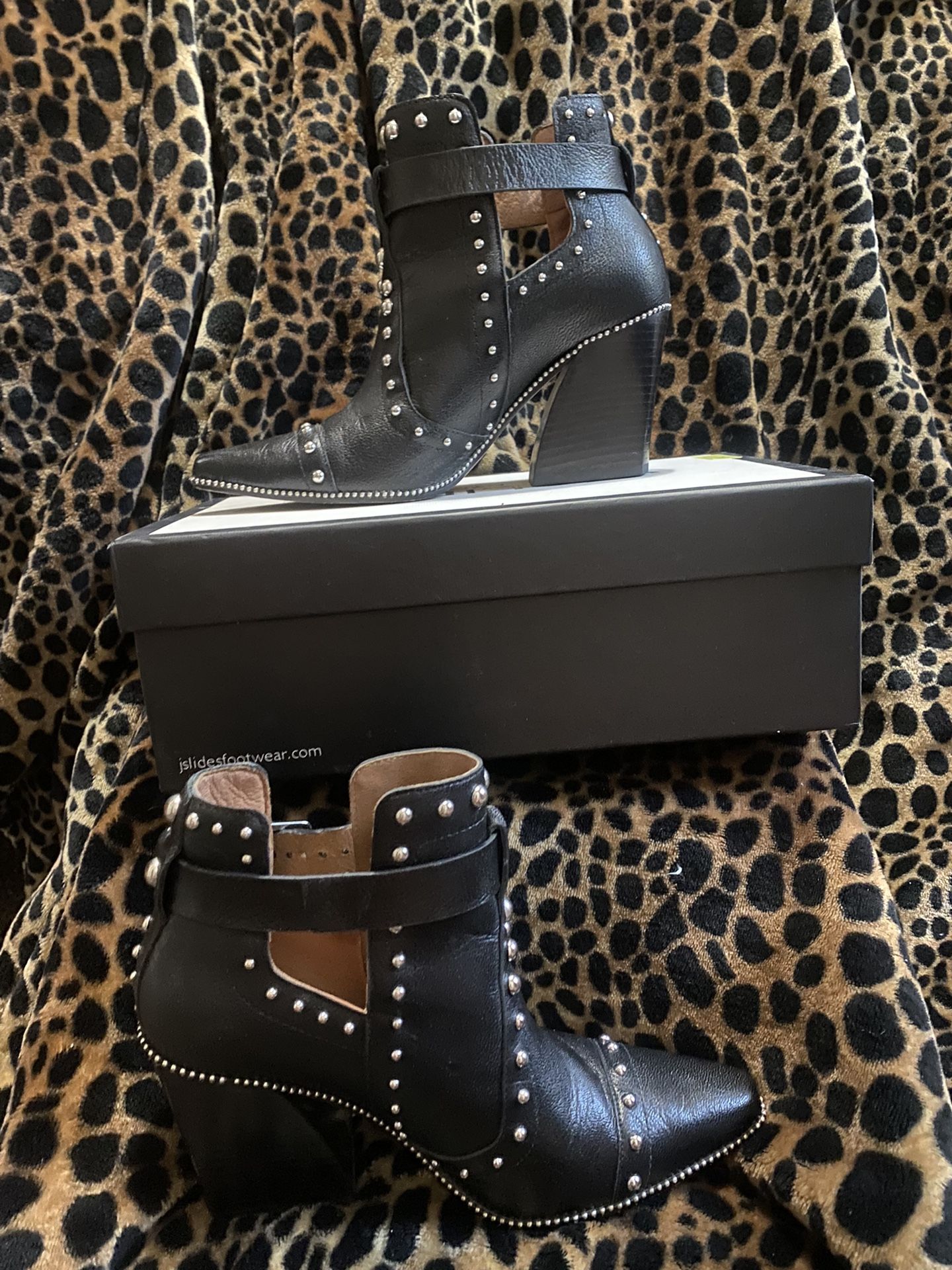 6.5 Antonio Melani Black Booties With Studs