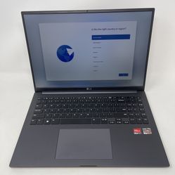 LG UltraPC 16U70R-N.APC7U1 16” Lightweight Laptop 