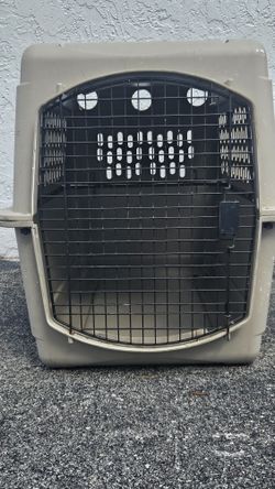 Extra Large Travel Dog Crate 40' Deep 26' Wide 29' Tall