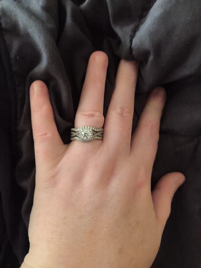 Engagement/Wedding Ring