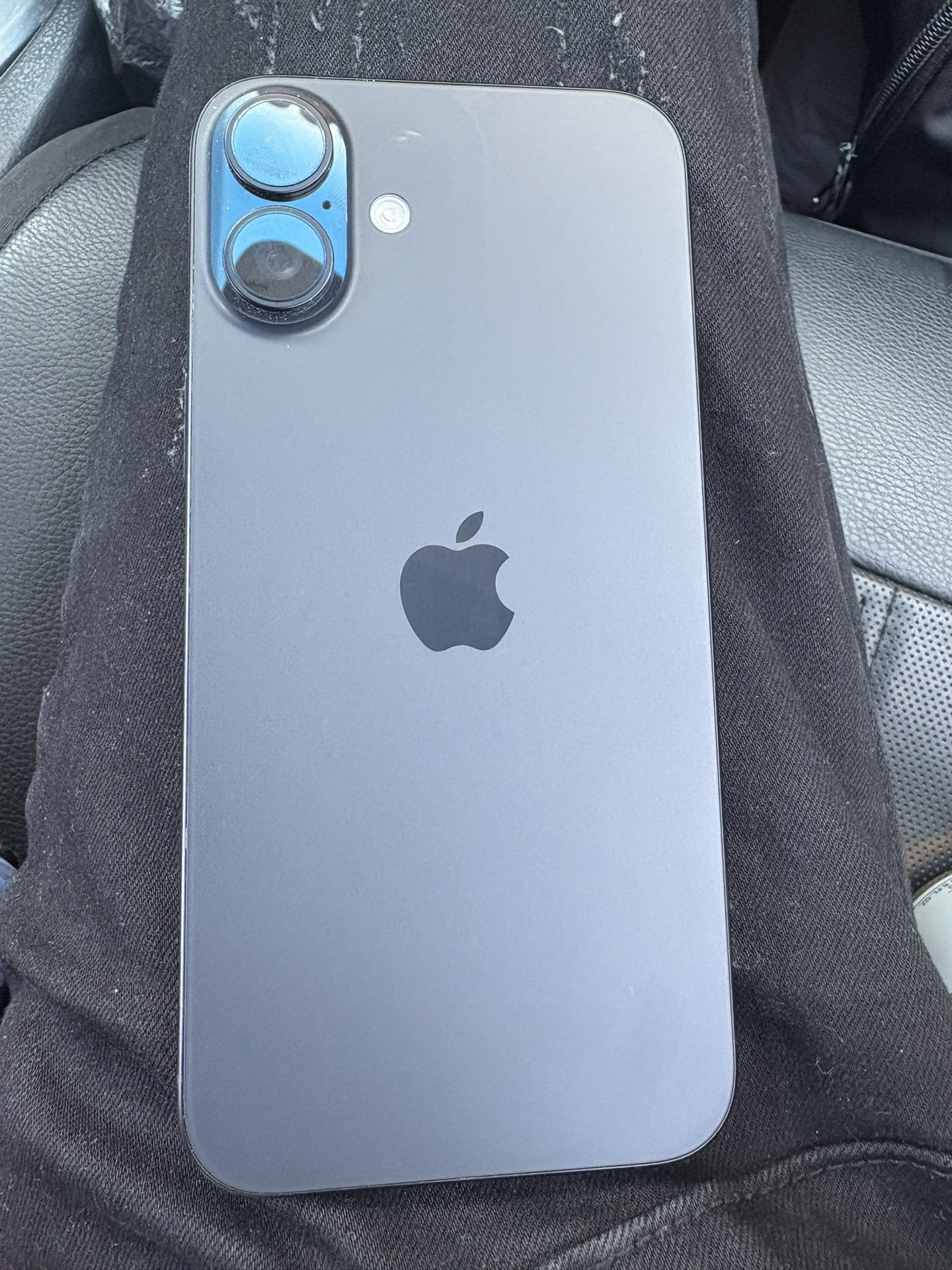 iPhone 16 Plus