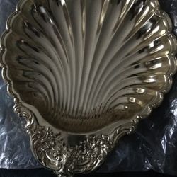 BRAND NEW SILVER PLATED CLAM SHELL BOWL SERVING DISH $20.00