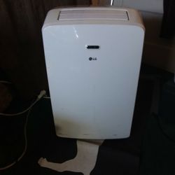 LG Portable Air Conditioner Model: LP1017WSR  10,200 Btu/h