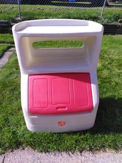 Step 2 Lift And Hide Bookcase/Storage Chest/Toy Box