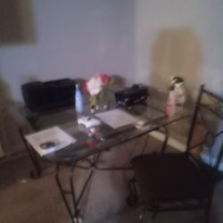 Dining Table with 4 Chairs 