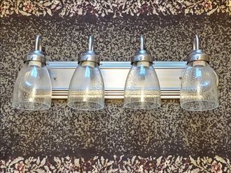 Vanity light fixture