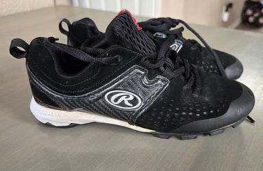 Kids Size 1.5Y Baseball Cleats