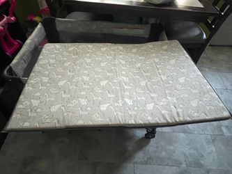 Graco play yard