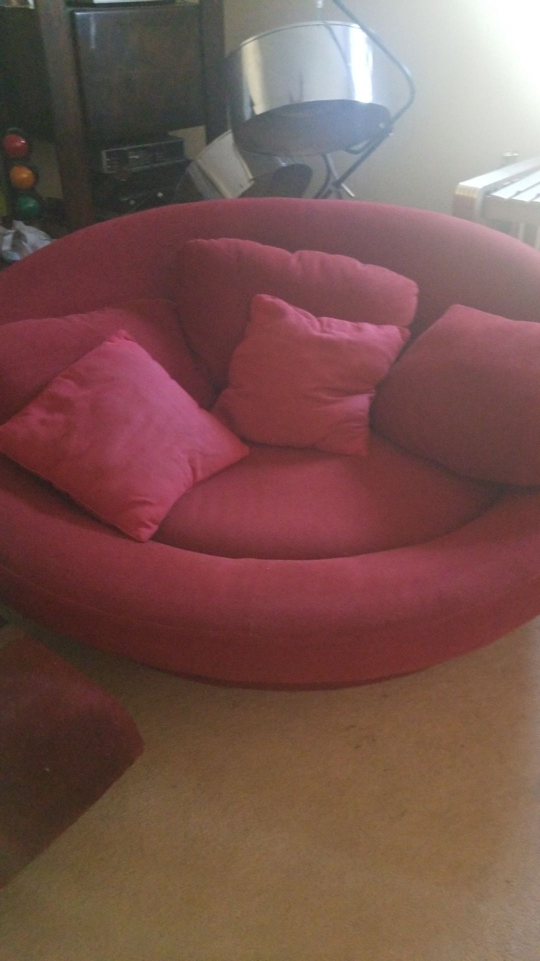 Cuddle sofa/ chair.. Excellent condition