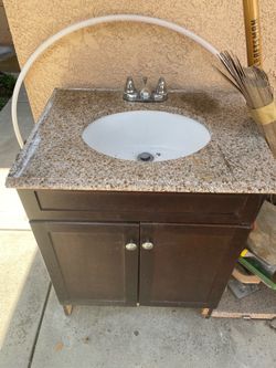 Bathroom sink