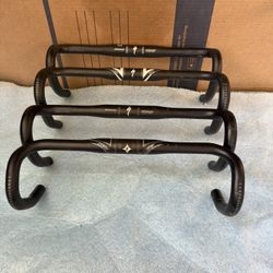 All Specialized bars 42cm  With 31.8 Diameter. 