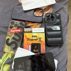 iPhone 14 Pro screen protector and cases