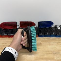 16  cleaning brush’s