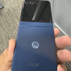 Unlocked 2025 Motorola Razr