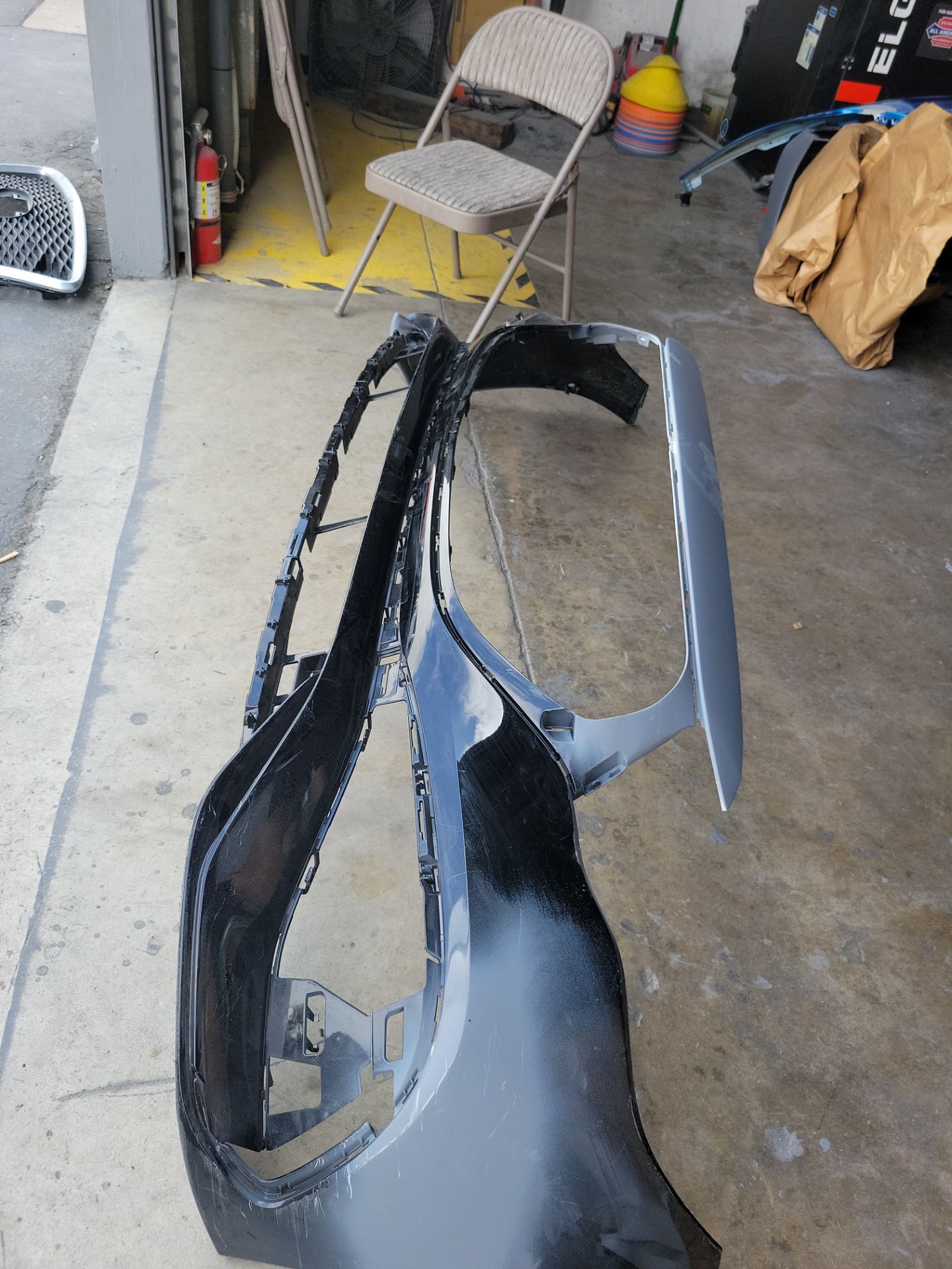 25/26 mercedes e350 front bumper