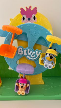 Bluey Amusement Park Playset – Like New! 🎡