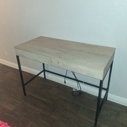 Desk table