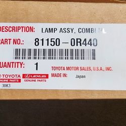 24 RAV-4 LT HEADLIGHT
