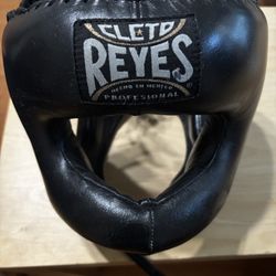Cleto Reyes Boxing Traditional Headgear - $175