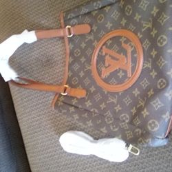 Louis Vuitton Purse New 