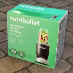 Nutribullet Personal Blender for Shakes, Smoothies, Food Prep, and Frozen Blending, 24 Ounces, 600 Watt, Gray